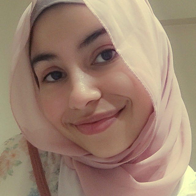 Yasmine  LAOULI 